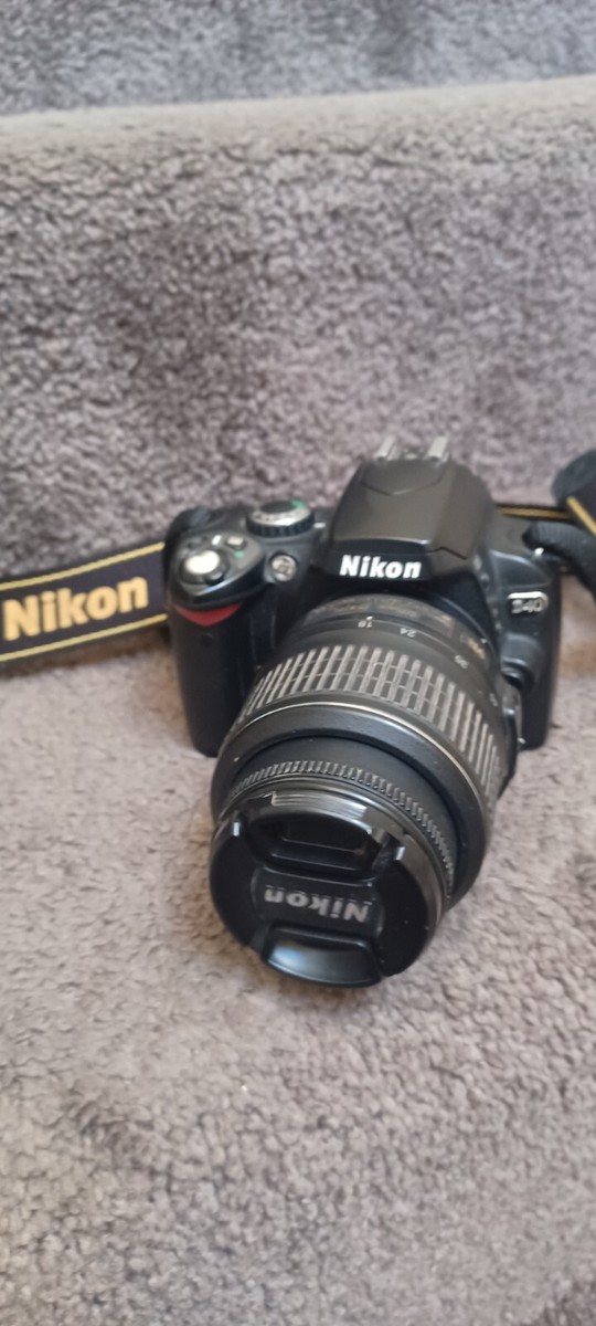 ★美品★Nikon ニコン D40 18-55mm VR★ショット数1910★ Nikon D40 6.1MP 18-55mm Lens Kit Black [Exc+++] w/8GB SD