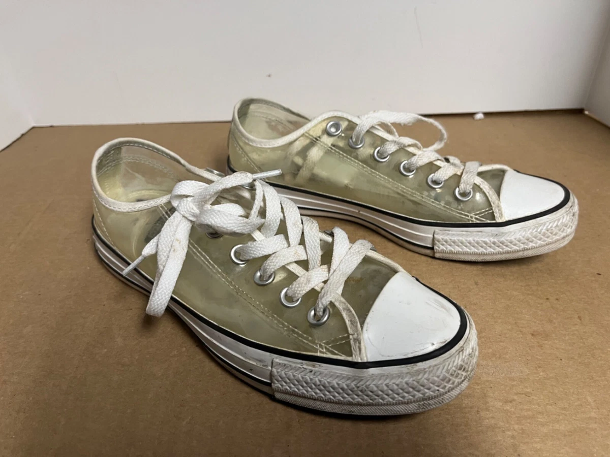 Women's low top cut converse
