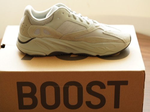 Adidas Yeezy Boost 700 EG 7487 Farbe Salt Gr. 48 Gewährleistung Neu - Bild 2 von 2