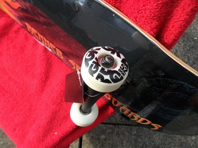 Komplett Skateboard Custom Renner mit DGK 52mm/99a Street oder Park Wheels
