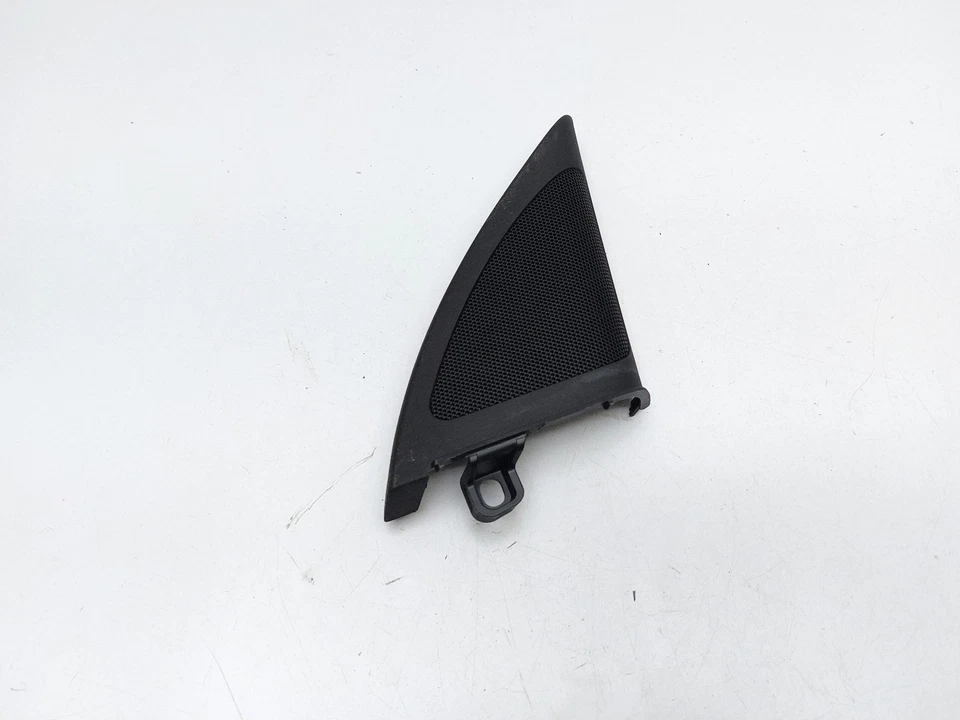 AUDI A4 B8.5 SPEAKER COVER TRIANGLE TRIM FRONT RIGHT 8K0035424 2015 - Image 2 of 4