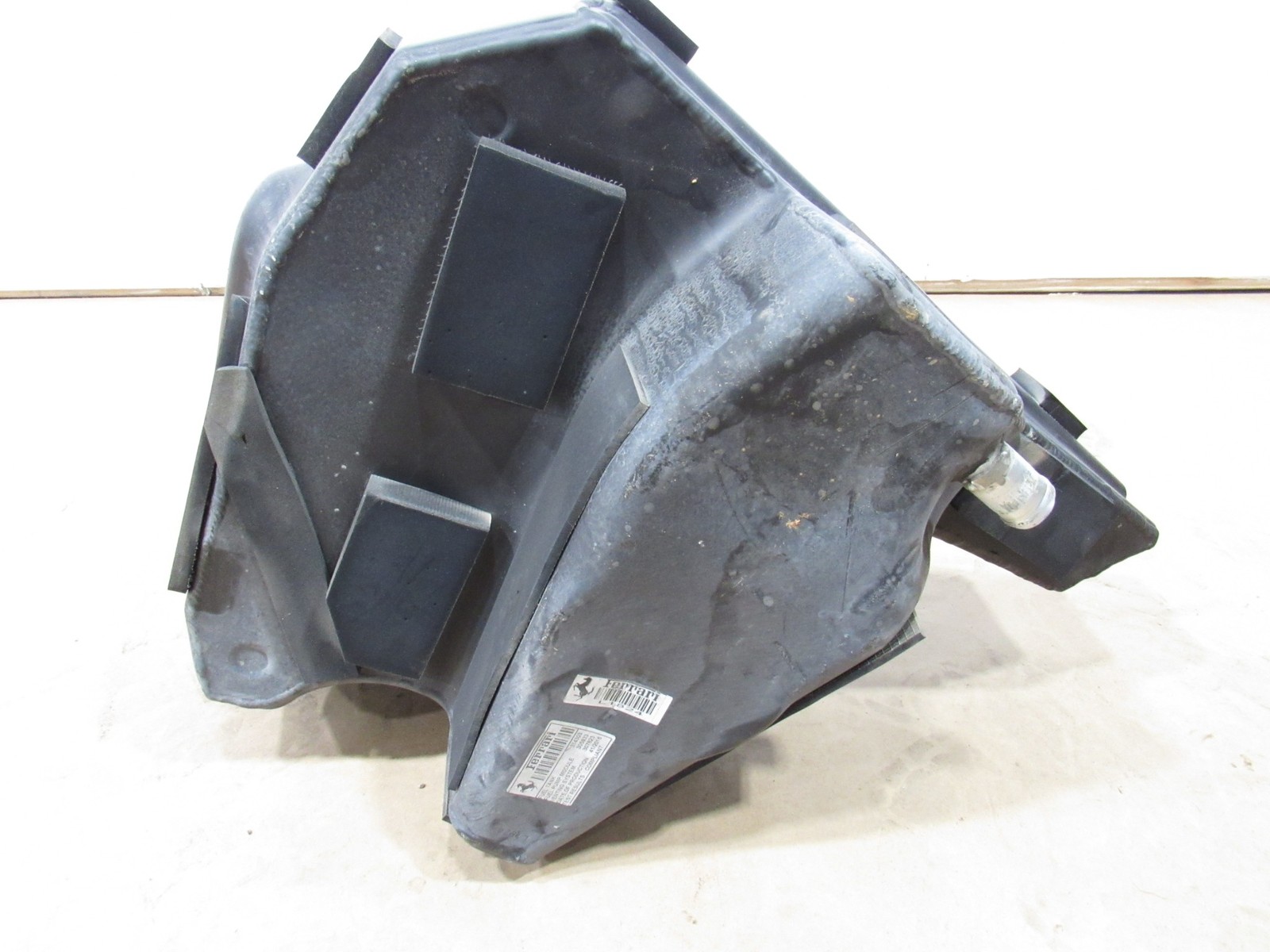 15-19 Ferrari 488 Spider 2017 Right Passenger Fuel Gas Reservoir Tank ;@2