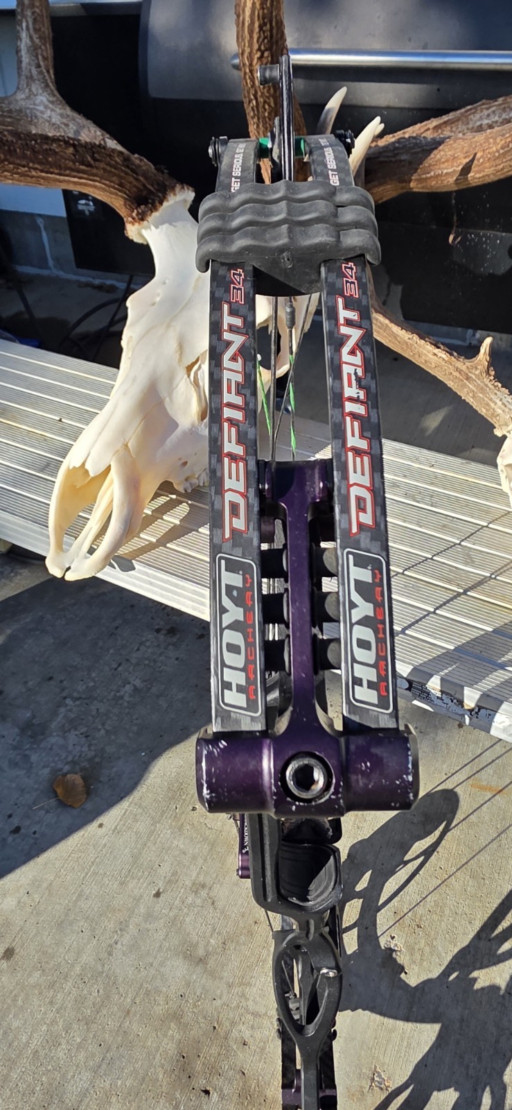 Hoyt Defiant 34 60-70# 29"  Rh Smackdown Pro Rest