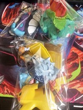 MIXED LOT OF POKEMON TOYS - VENUSAUR PIKACHU MOLTRES VENONAT