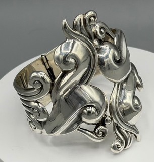 Vtg GERARDO LOPEZ Mexico Sterling Repousse MAX ART DECO Clamper Bracelet TAXCO