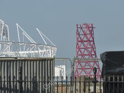 Foto 12x8 Der ArcelorMittal Orbit Tower im Olympiapark 2012 Stratfor c2011