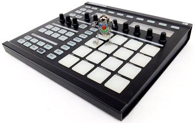Native Instruments MASCHINE 1 + Software  + Neuwertig + OVP + 1Jahr Garantie