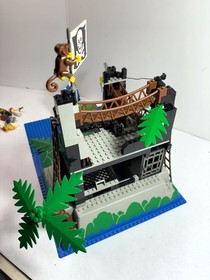 LEGO Pirates I: Rock Island Refuge 6273 (1991) Rare. Vintage. LOT B instructions