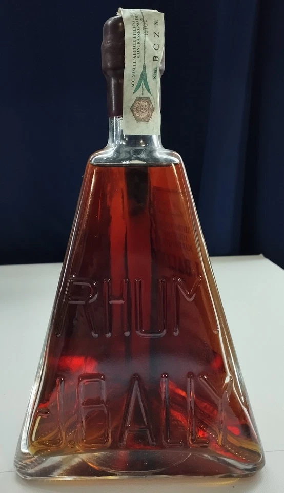 Rum Agricole "Piramide" Bally 7 Years Old - Immagine 2 di 4