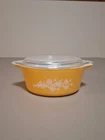 Pyrex Vintage 472-B Butterfly Gold 750 Milliliter Casserole Bowl With Lid