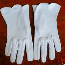 Vintage ELEGANT Event Hand Embroidered  Stitched White Gloves