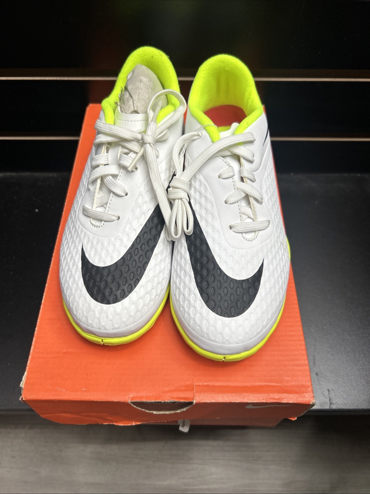 Zapato de fútbol sala Nike Hypervenom Phelon IC talla 3Y