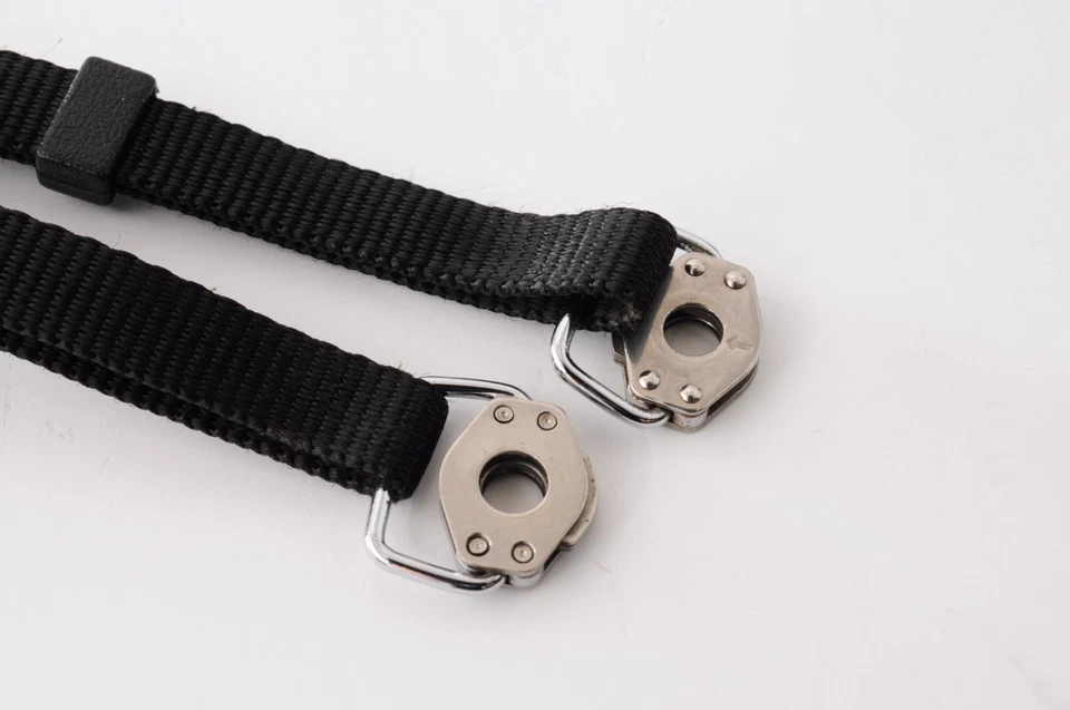 **MINT** Pentax Genuine Neck Strap w/ Lugs For 6x7 67 67II 645 645N 645NII Japan - Image 2 of 4