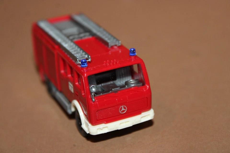 Wiking  20616 Modellauto 1:87 MB Löschgruppenfahrzeug  LF 16 112 Feuerwehr  OVP - Bild 4 von 4