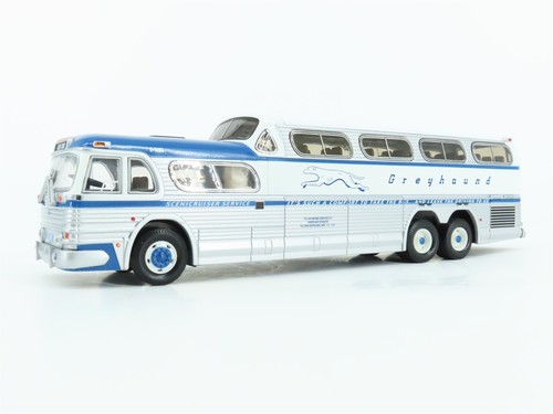 1:50 Corgi US54407 Die-Cast GM 4501 Greyhound Scenicruiser Dest New York NY - Picture 4 of 13