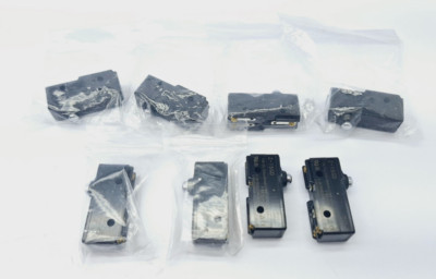 LOT OF 8 OMRON Z-15GD PUSH BUTON LIMIT SWITCH 125/250/480VAC 1/8HP 15A 15/250VDC