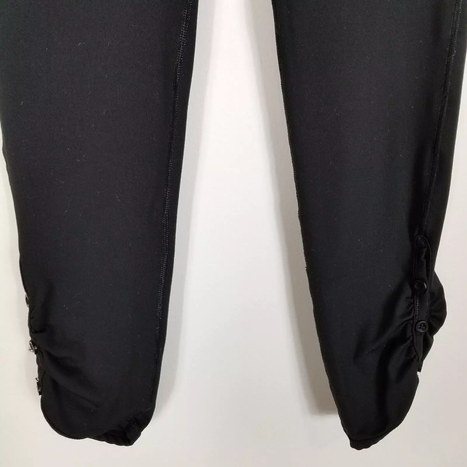 alo-yoga cool fit cropped ruched hem athletic yoga running pants