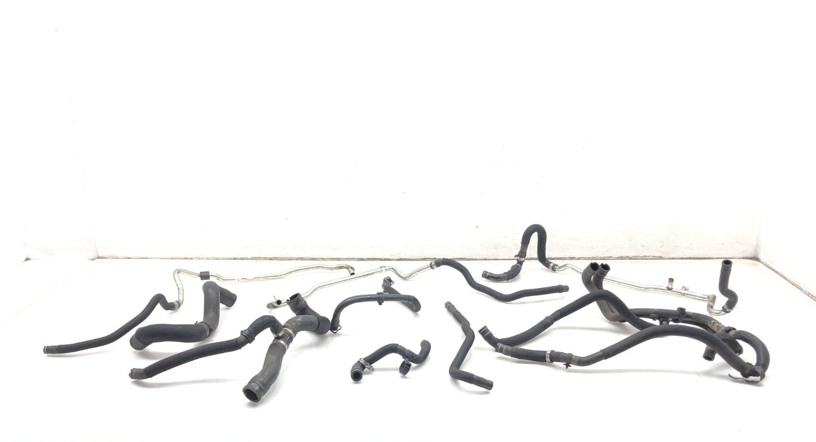2014-2020 MASERATI QUATTROPORTE 3.0L RADIATOR COOLANT HOSE PIPE TUBE SET OEM