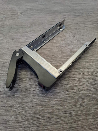 Supermicro Drive Tray 2.5" SFF SAS SATA 01-SB16105-XX00C102 MCP-220-00047-0B