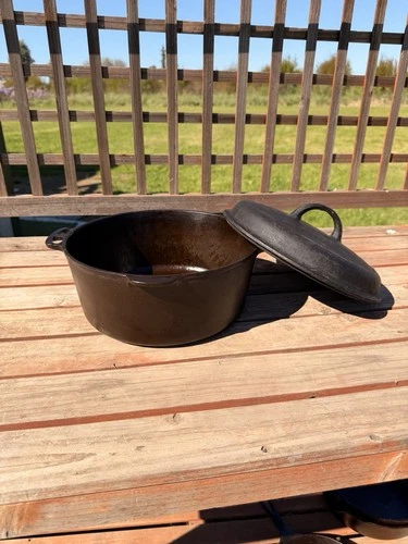 Genuine Wagner Cast Iron  -  Heavy Duty Round Cooking Pot with Lid