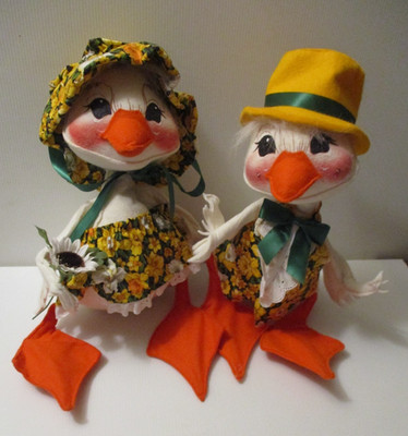1997 Vintage Annalee 14-inch Mr & Mrs.Quack Quack Ducks Easter Set Complete of 2