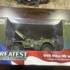 Auto World WWII Willys MB Jeep 1/18 métal moulé sous pression méditerranéen dessert camouflage