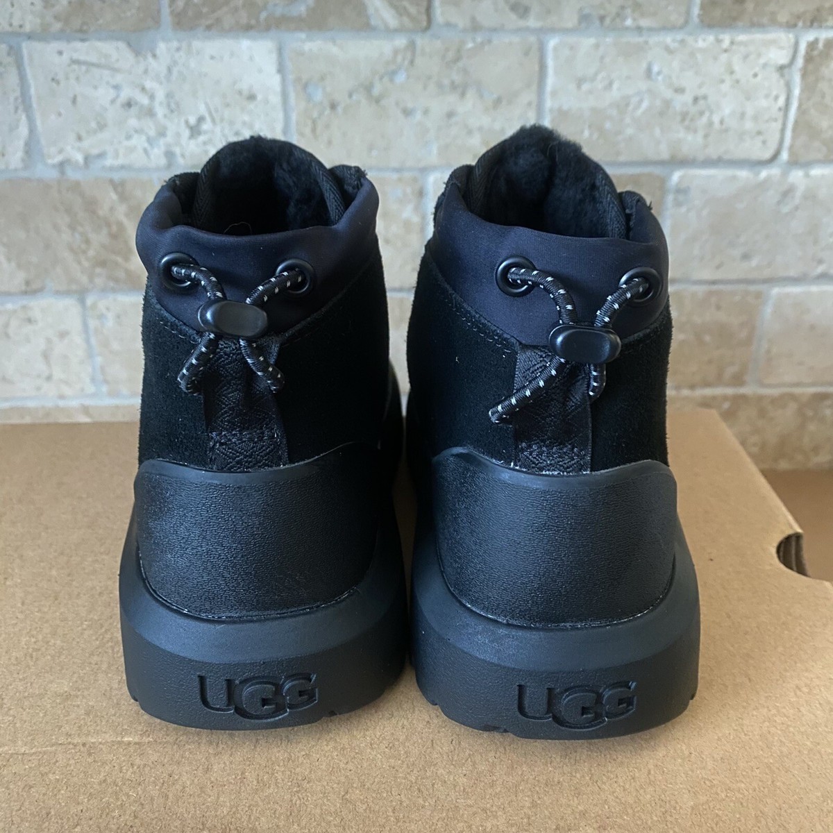 UGG Neumel Weather Hybridブラック ブーツ Men's Neumel Weather Hybrid Chukka | UGG®