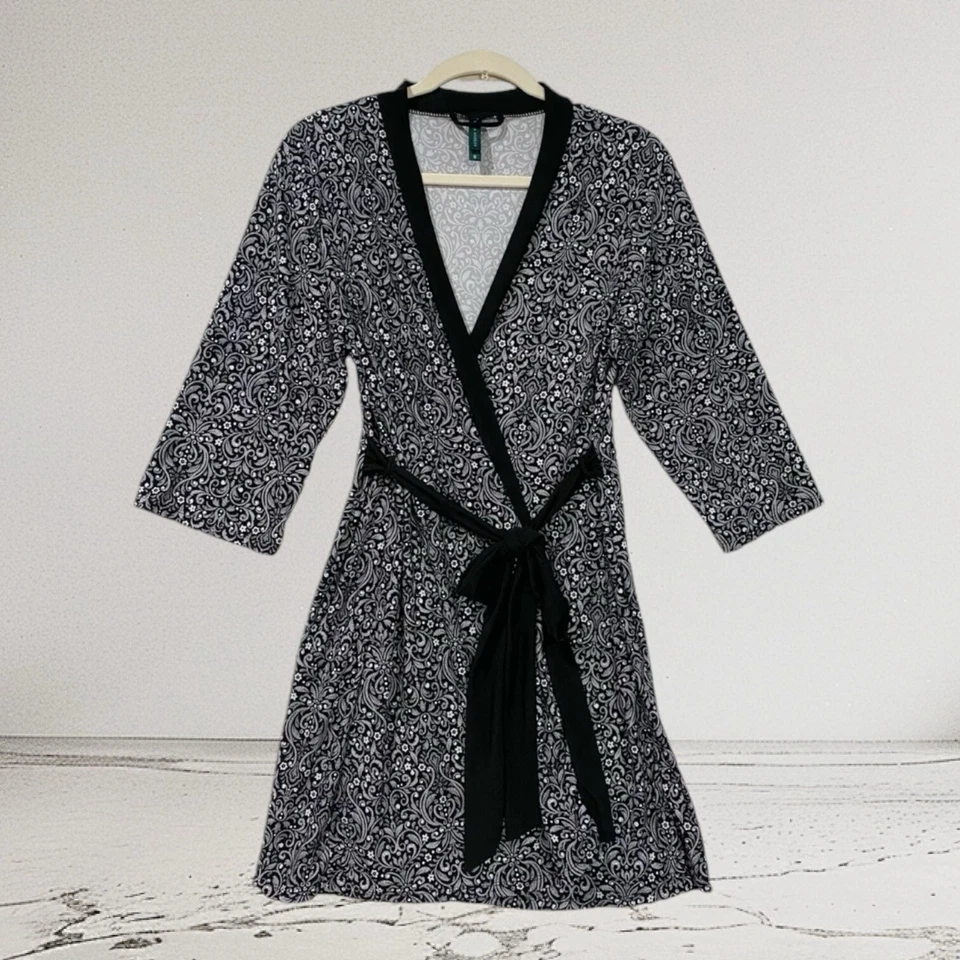 Bata para mujer Laura Ashley con estampado de cachemira talla pequeña con cinturón ligera suave cómoda Foto 2 de 4