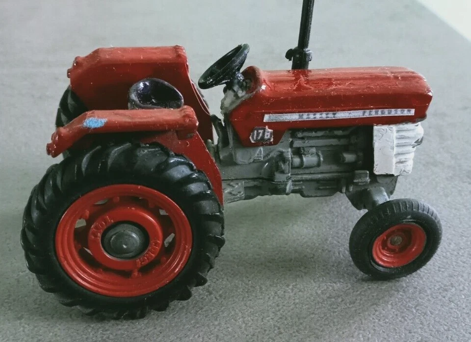 Corgi 1:43 - Trattore Massey Ferguson 178 - Immagine 2 di 4