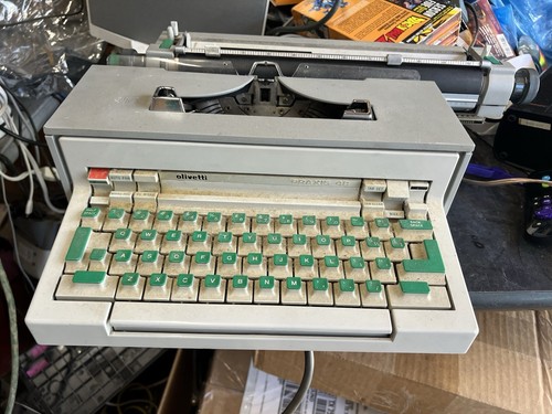 Olivetti Underwood Praxis 48 Vintage Typewriter Semi Functional For Repair Only