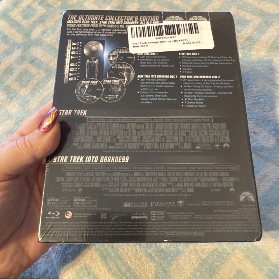 NEW** Star Trek + Star Trek Into the Darkness The Compendium (Blu-ray 4-Disc) - Image 3 of 4