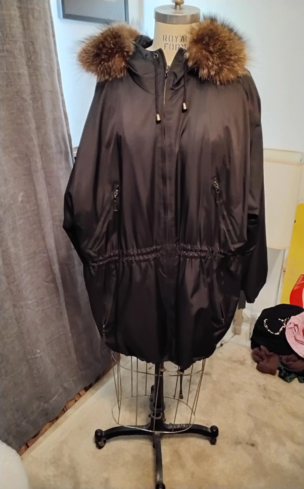 Vtg Burberrys London Jacket Fur Lined Hood Drawstring Lining Size L USA