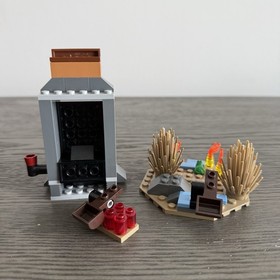 LEGO Harry Potter: The Burrow (4840) Building Set with Minifigures Retired 2010