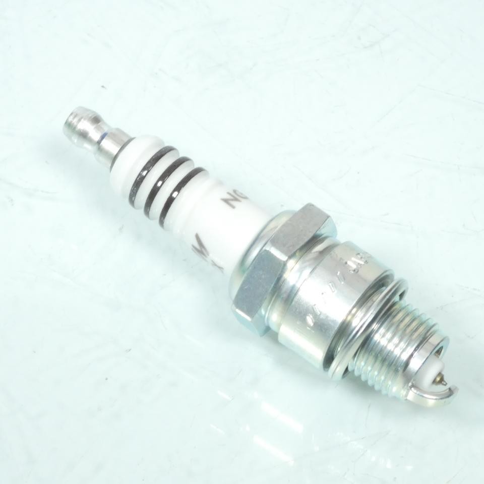 Bougie NGK BPR7HIX Iridium performance Polaris Predator 50cc - 2