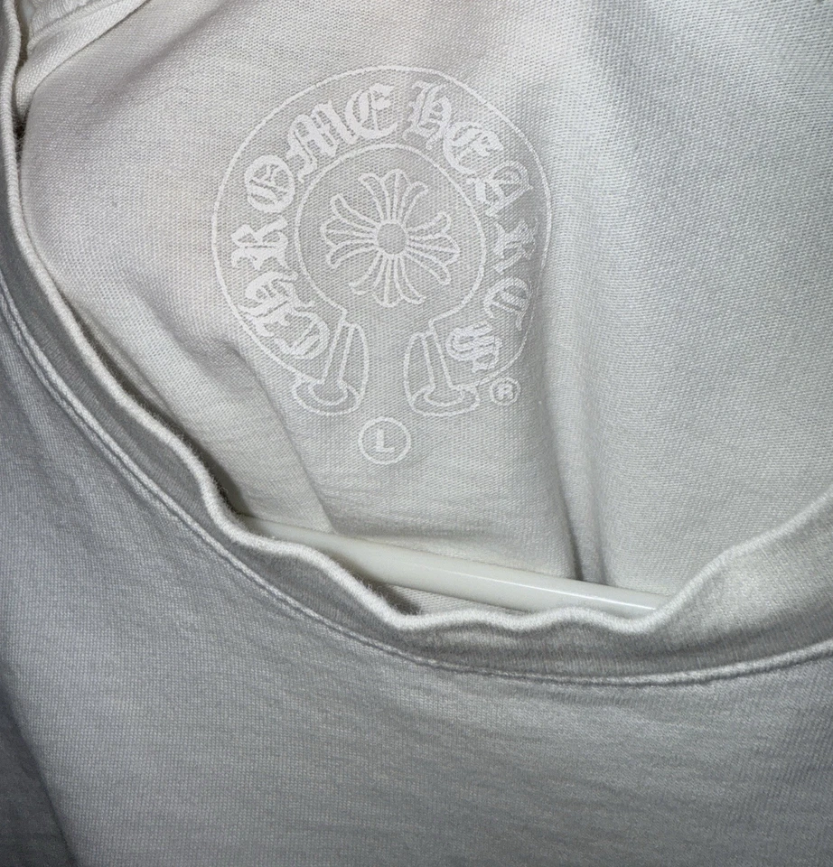 Corazones cromados raros manga larga - Las Vegas patrón floral blanco Foto 3 de 4