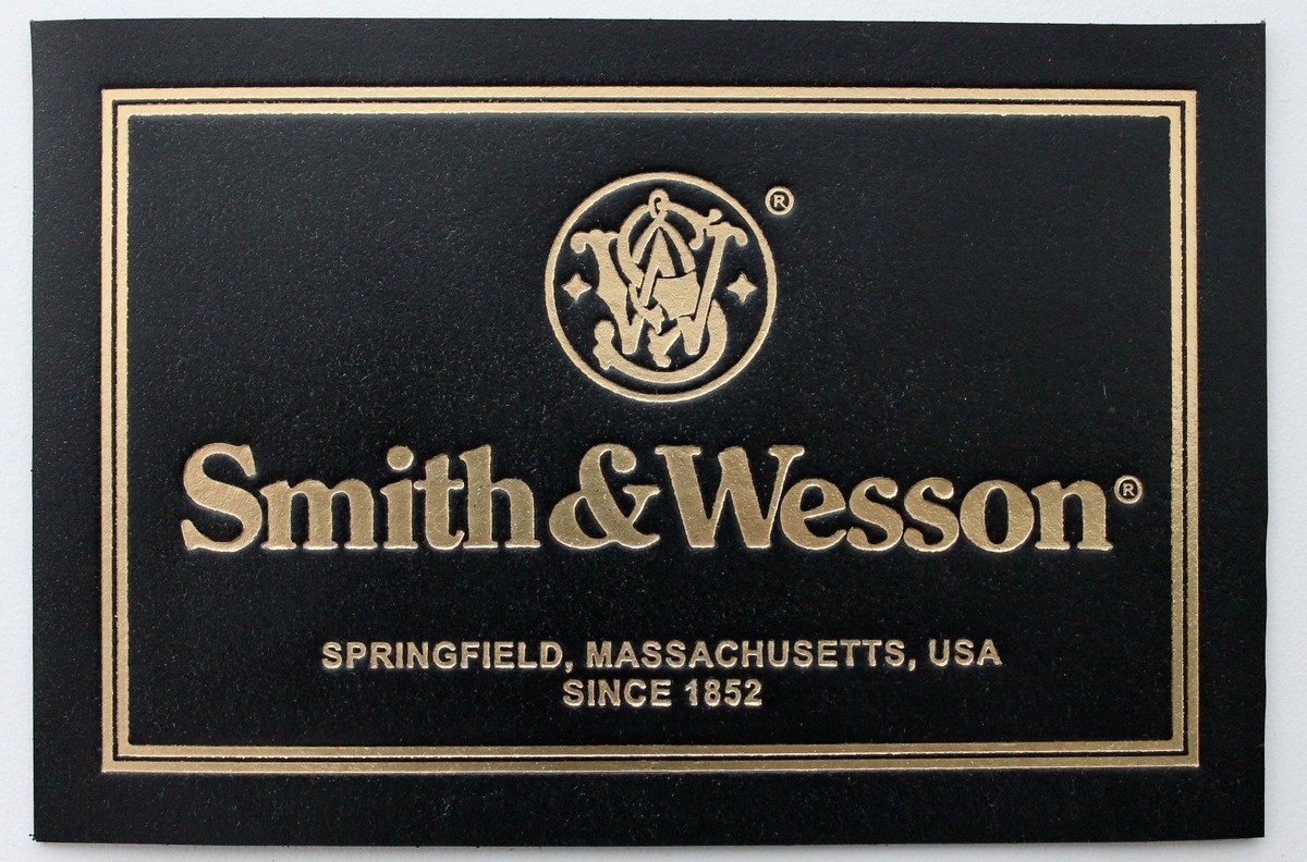 PISTOL GUN PRESENTATION DISPLAY CUSTOM CASE BOX SMITH WESSON LABEL