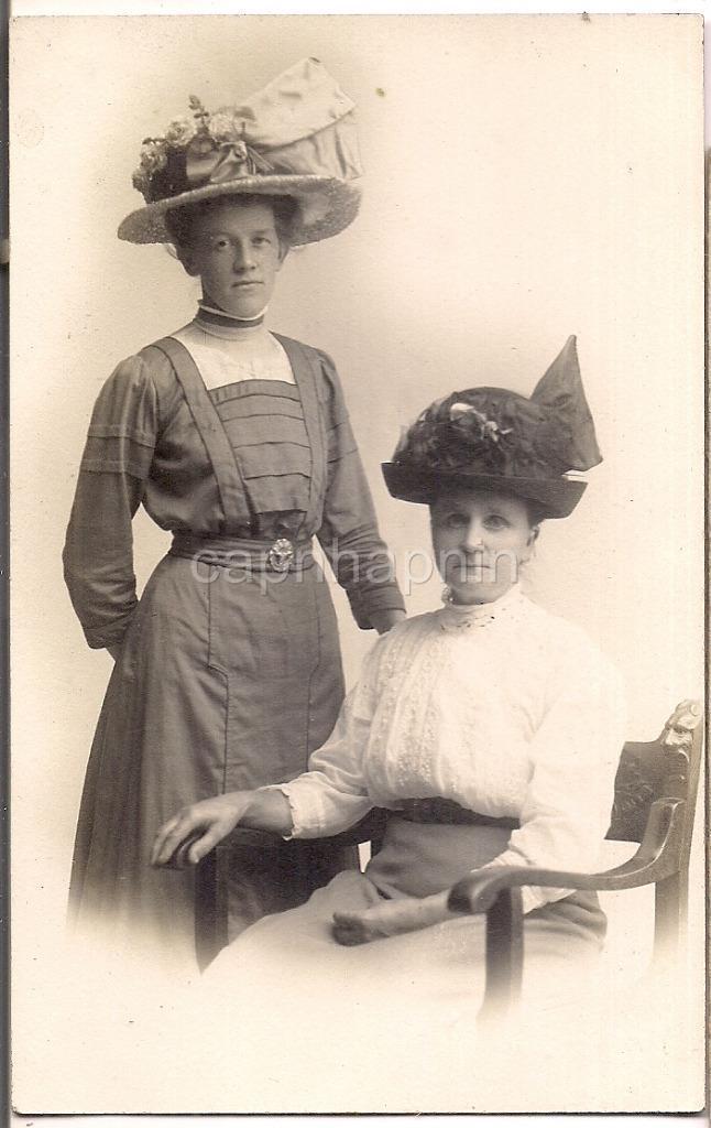Lovely Big Victorian High Fashion Hat Women Ladies 1900s Antique Photo