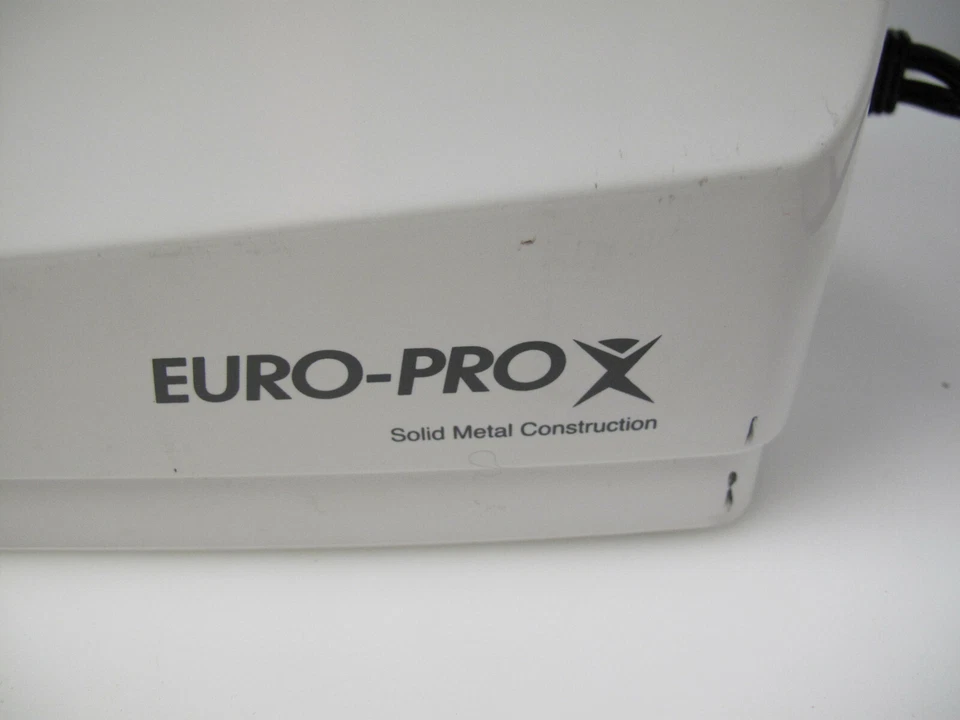 Euro-Pro 9025 Computer Assistant Sewing Machine Case - Image 4 of 4
