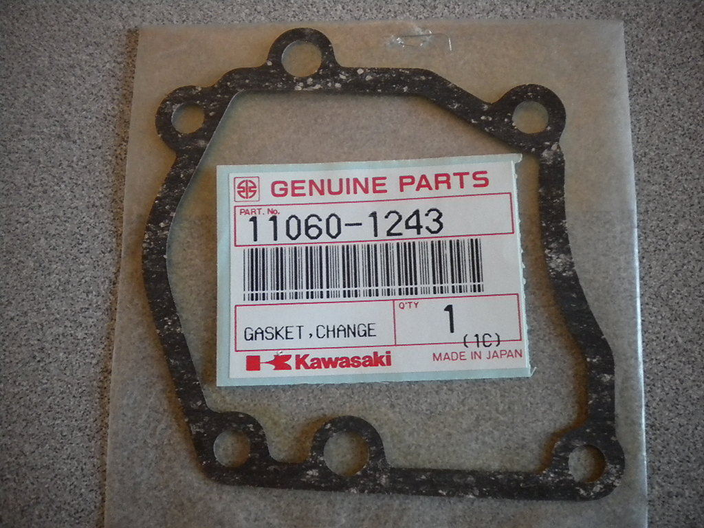 たけあっか NOS Kawasaki OEM Change Cover Gasket KAF540 11060-1243 | eBay