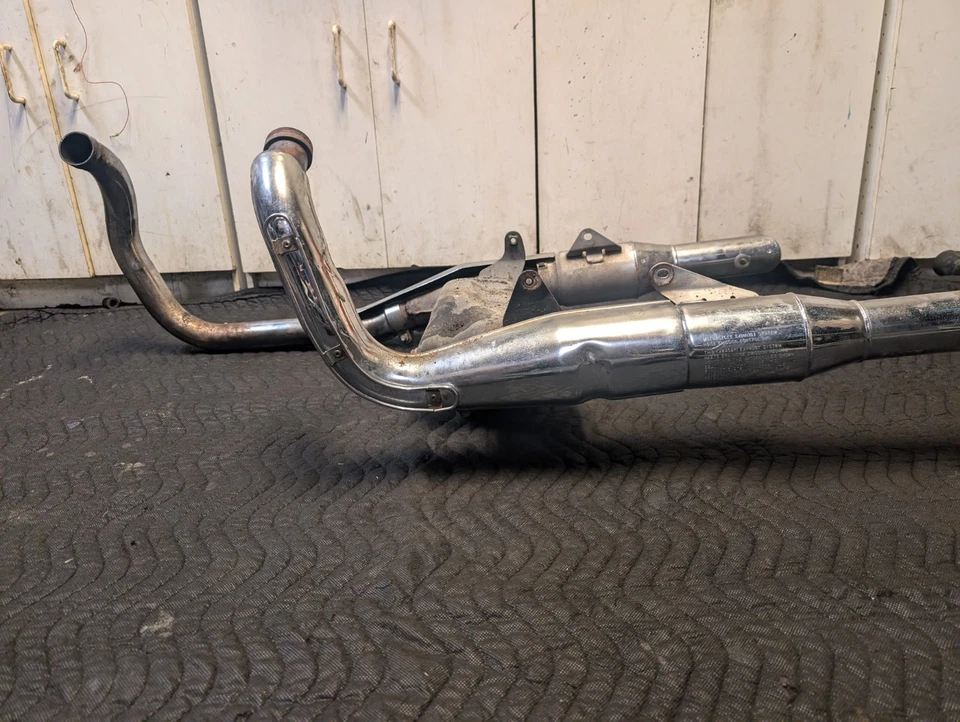 Kawasaki VN750 1989 Vulcan K14363) cromo escape cabezales silenciadores tubo montaje Foto 3 de 4