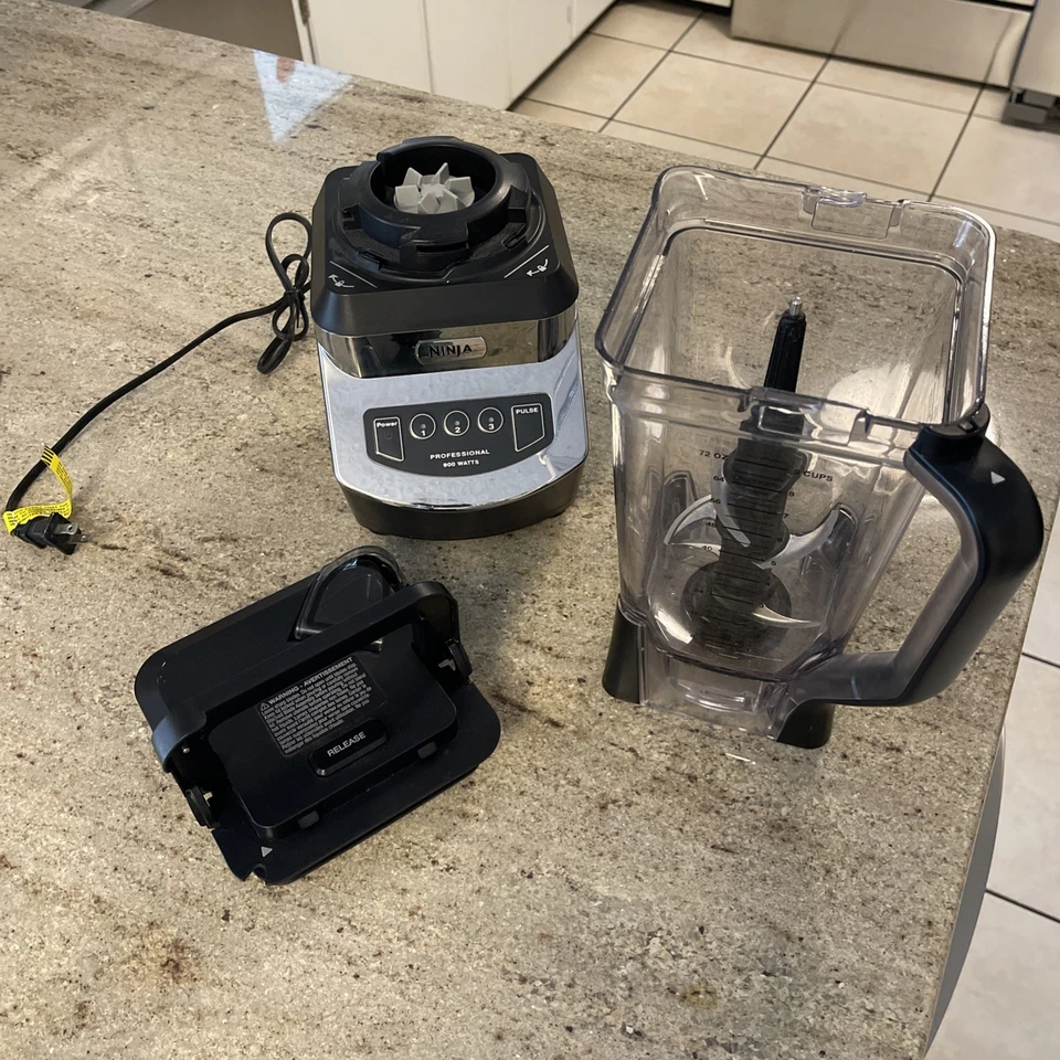 Licuadora profesional Ninja NJ600 1000 vatios 72 oz jarra trituradora de batido de hielo Foto 4 de 4