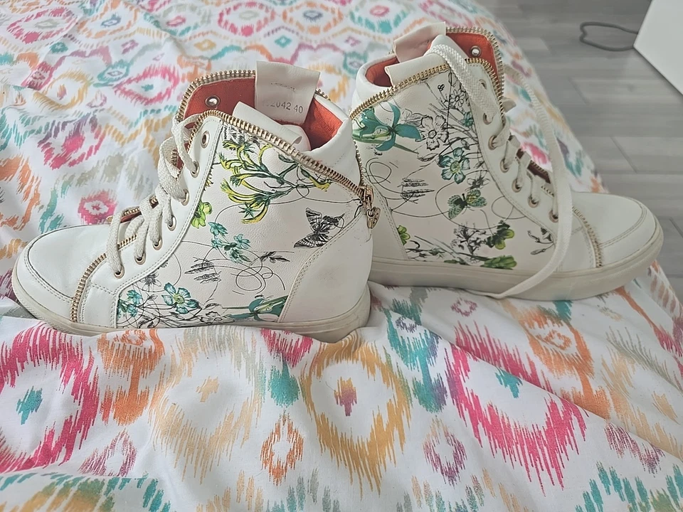 Primark floral white high top trainers  size 7 - Image 4 of 4