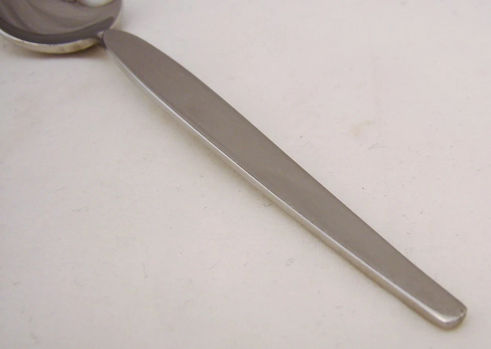 Oneida Community Stainless SATINIQUE (Older) Lot of 2 Teaspoons - Image 4 of 4