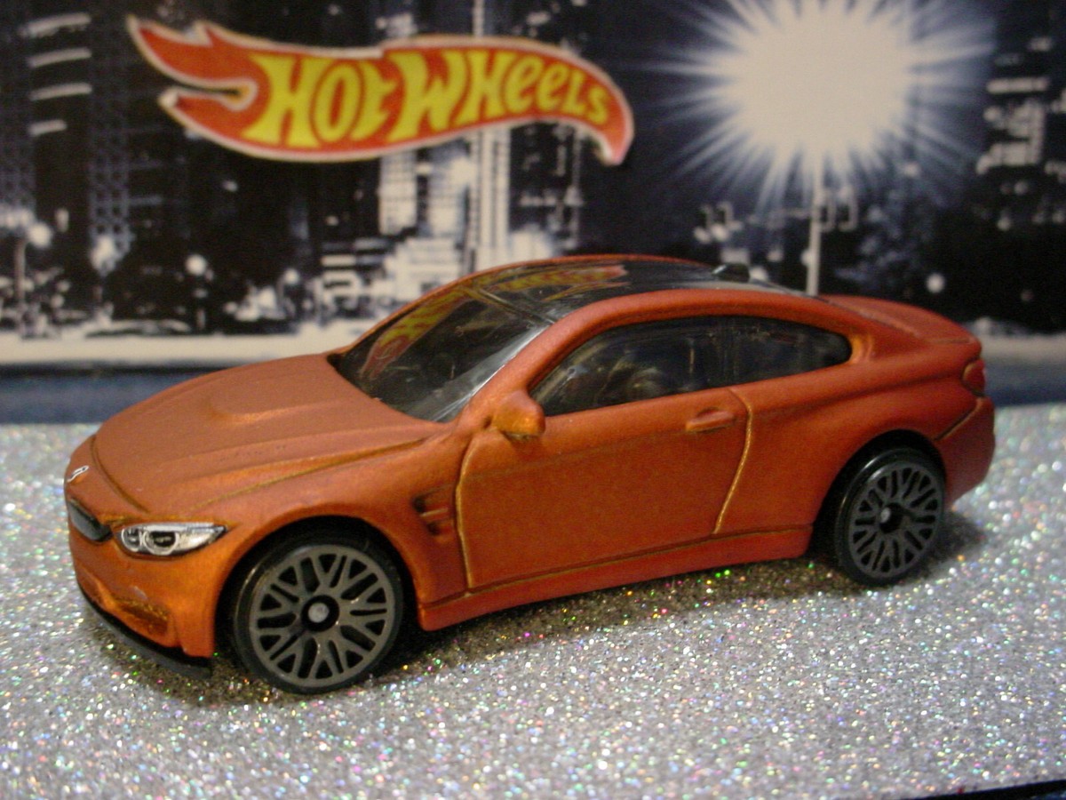 2024 Hot Wheels BMW M4 ☆ satin orange;gray lace☆Multi-Pack