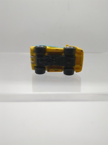 Vintage 1994 Micro Machines Lamborghini Diablo Galoob Yellow Turquoise Sport Car - Picture 4 of 4
