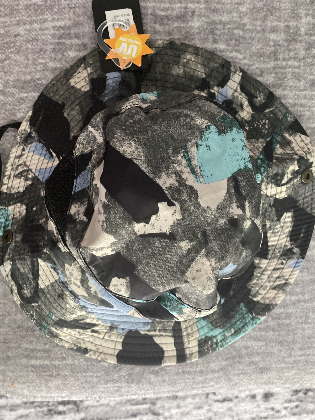 UV Protective Bucket Hat in Camp Colors Brand New With Tags One Size-image