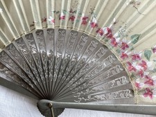 GRAND EVENTAIL ANCIEN XIXe SOIE PEINTE A RESTAURER, ANTIQUE VENTAGLIO