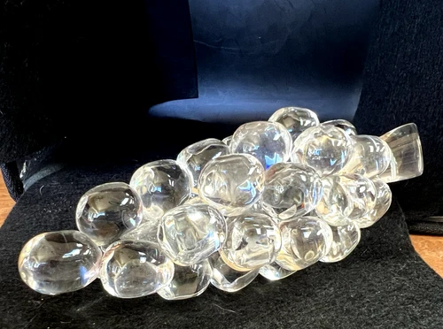 Vintage STEUBEN Glass Grapes Cluster LARGE and MINT1 7" Long