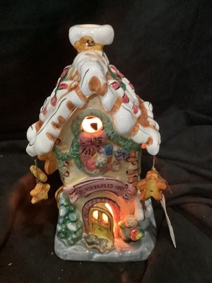 Christmas Ginger bread house  Ceramic Candle Lit Cobblestone Village 2001 VTG