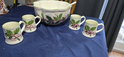 N.S. Gustin Co. Christmas Holly Ceramic Punch Bowl Round White Green Red